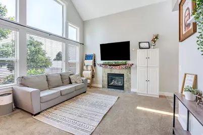 1898 W Trail Heights Dr S, Riverton, UT 84065 - Photo 2