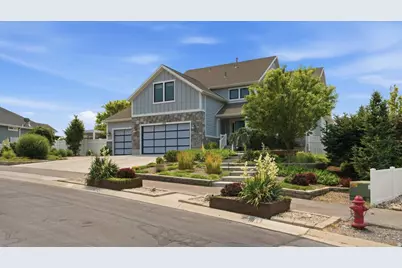 2038 E Ranch Dr, Eagle Mountain, UT 84005 - Photo 2