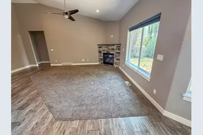 176 E Brookshire Dr N, Saratoga Springs, UT 84045 - Photo 10