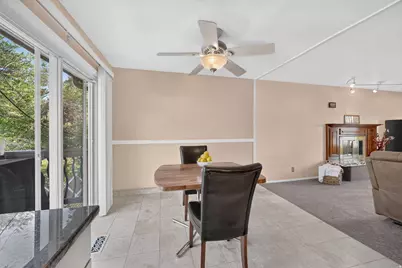 9545 S Robins Way, Sandy, UT 84094 - Photo 8