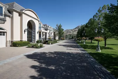 2726 E Wasatch Dr #19, Salt Lake City, UT 84108 - Photo 8