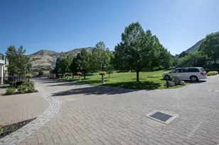 2726 E Wasatch Dr, Salt Lake City, UT 84108 - Photo 20