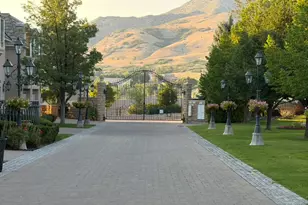 2726 E Wasatch Dr, Salt Lake City, UT 84108 - Photo 18