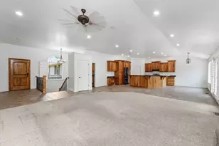 807 W 2240 N, Pleasant Grove, UT 84062 - Photo 10