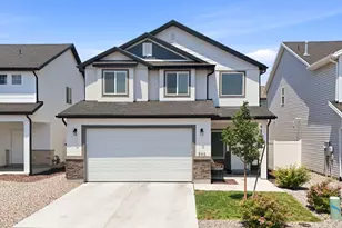 846 W Wellington Ave, North Salt Lake, UT 84054 - Photo 1