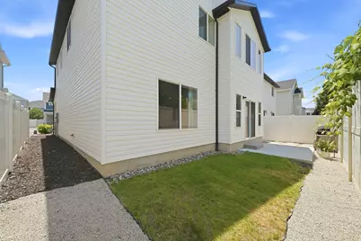 846 W Wellington Ave, North Salt Lake, UT 84054 - Photo 24