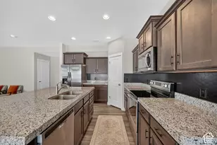 846 W Wellington Ave N, North Salt Lake, UT 84054 - Photo 8