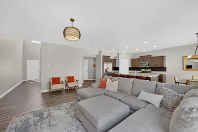 846 W Wellington Ave, North Salt Lake, UT 84054 - Photo 2