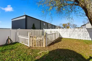 2034 S 1600 W, Woods Cross, UT 84087 - Photo 36