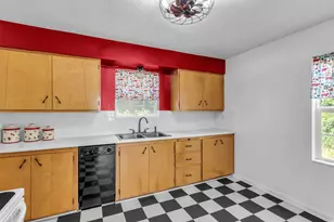 9147 W 3200 S, Magna, UT 84044 - Photo 18