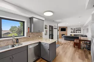 2199 S Scenic Dr, Salt Lake City, UT 84109 - Photo 26