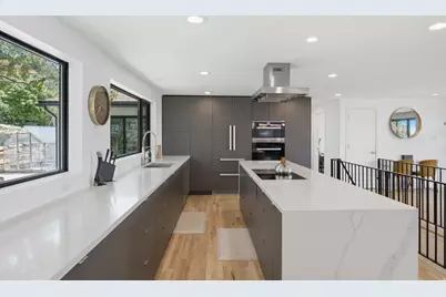 2199 S Scenic Dr, Salt Lake City, UT 84109 - Photo 8