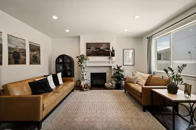 15388 S Gooding Ln, Bluffdale, UT 84065 - Photo 4