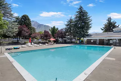 2199 E Carriage Ln #4, Salt Lake City, UT 84117 - Photo 2