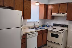 556 N Fairfield Rd, Layton, UT 84041 - Photo 6