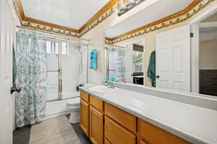 6902 S Lynaria Ct, West Jordan, UT 84081 - Photo 14
