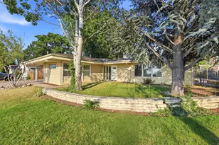2837 S Davis Blvd E, Bountiful, UT 84010 - Photo 2
