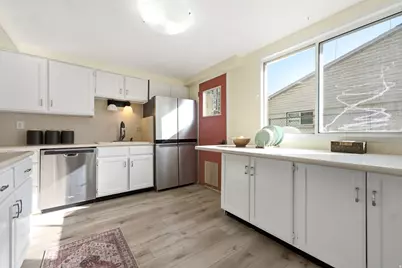 2837 S Davis Blvd E, Bountiful, UT 84010 - Photo 10