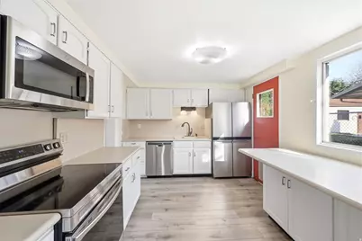 2837 S Davis Blvd E, Bountiful, UT 84010 - Photo 10