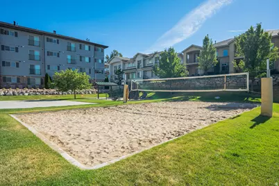 1055 W 1033 N #204, Orem, UT 84057 - Photo 4