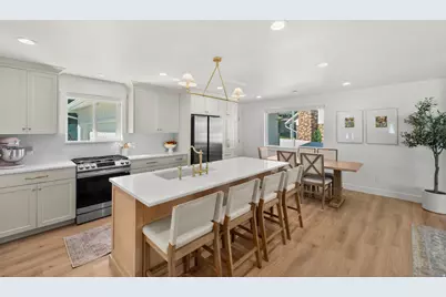 2353 E Cinnabar Ln S, Cottonwood Heights, UT 84121 - Photo 4