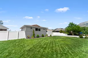 2353 E Cinnabar Ln S, Cottonwood Heights, UT 84121 - Photo 50