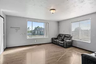 960 W 100 S, Orem, UT 84058 - Photo 4