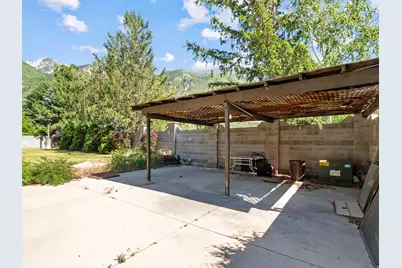 2444 E High Mountain Dr, Sandy, UT 84092 - Photo 38