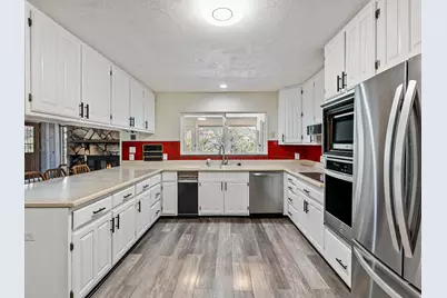 2444 E High Mountain Dr, Sandy, UT 84092 - Photo 8