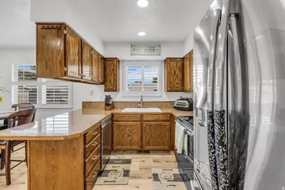 2088 W 7420 S, West Jordan, UT 84084 - Photo 14