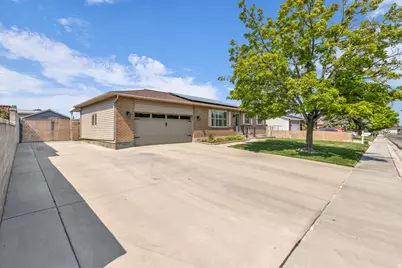 2088 W 7420 S, West Jordan, UT 84084 - Photo 2