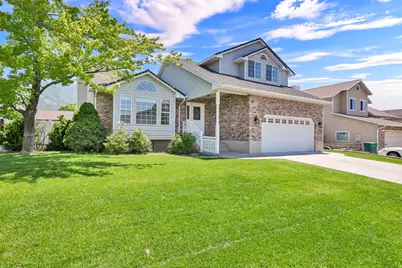 2664 N 1700 E, Layton, UT 84040 - Photo 2