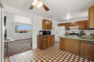 572 W 1680 N, Clinton, UT 84015 - Photo 10