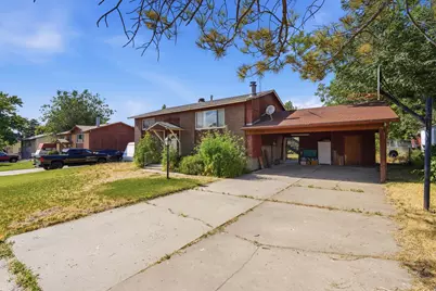 572 W 1680 Dr N, Clinton, UT 84015 - Photo 2