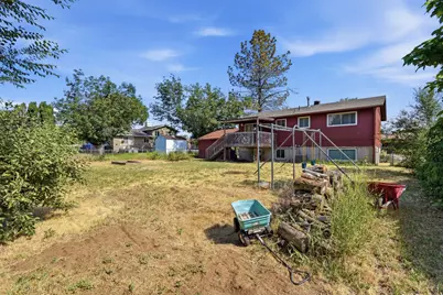 572 W 1680 N, Clinton, UT 84015 - Photo 34