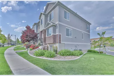 1954 N Hillcrest Rd, Saratoga Springs, UT 84045 - Photo 4
