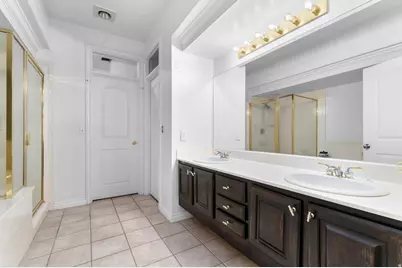 1989 E Donelson Ln, Holladay, UT 84117 - Photo 12