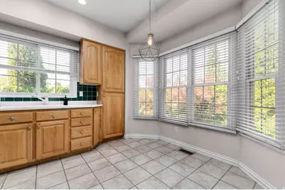 1989 E Donelson Ln, Holladay, UT 84117 - Photo 6