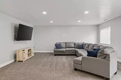 222 E Ridge View Dr, Elk Ridge, UT 84651 - Photo 8