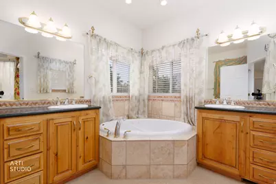 794 N Valley View Cir E, Elk Ridge, UT 84651 - Photo 22
