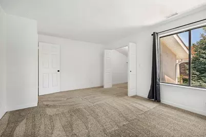 8736 S Oakwood Park Cir, Sandy, UT 84094 - Photo 12