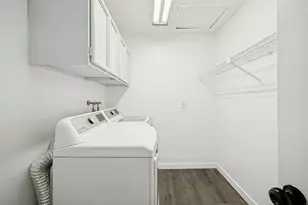 8736 S Oakwood Park Circle, Sandy, UT 84094 - Photo 24