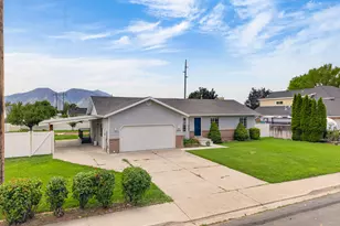 949 W 1800 N, Mapleton, UT 84664 - Photo 2