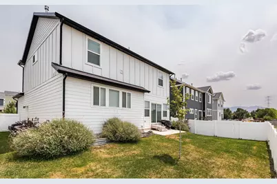 9283 N Vernham Ln, Eagle Mountain, UT 84005 - Photo 18