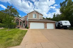 1146 N 3100 E, Layton, UT 84040 - Photo 1