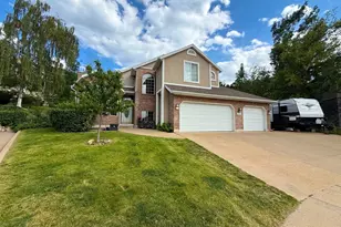 1146 N 3100 E, Layton, UT 84040 - Photo 2
