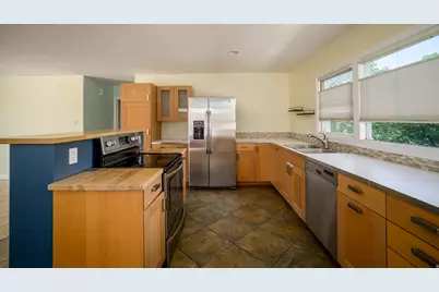3385 E Gregson Ave S, Salt Lake City, UT 84109 - Photo 8