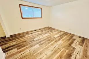 218 W 350 N, Vernal, UT 84078 - Photo 10