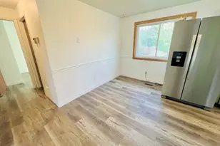 218 W 350 N, Vernal, UT 84078 - Photo 8