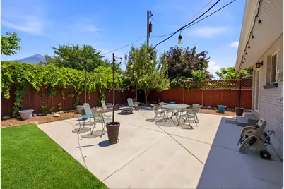 7237 S 2700 E, Cottonwood Heights, UT 84121 - Photo 36